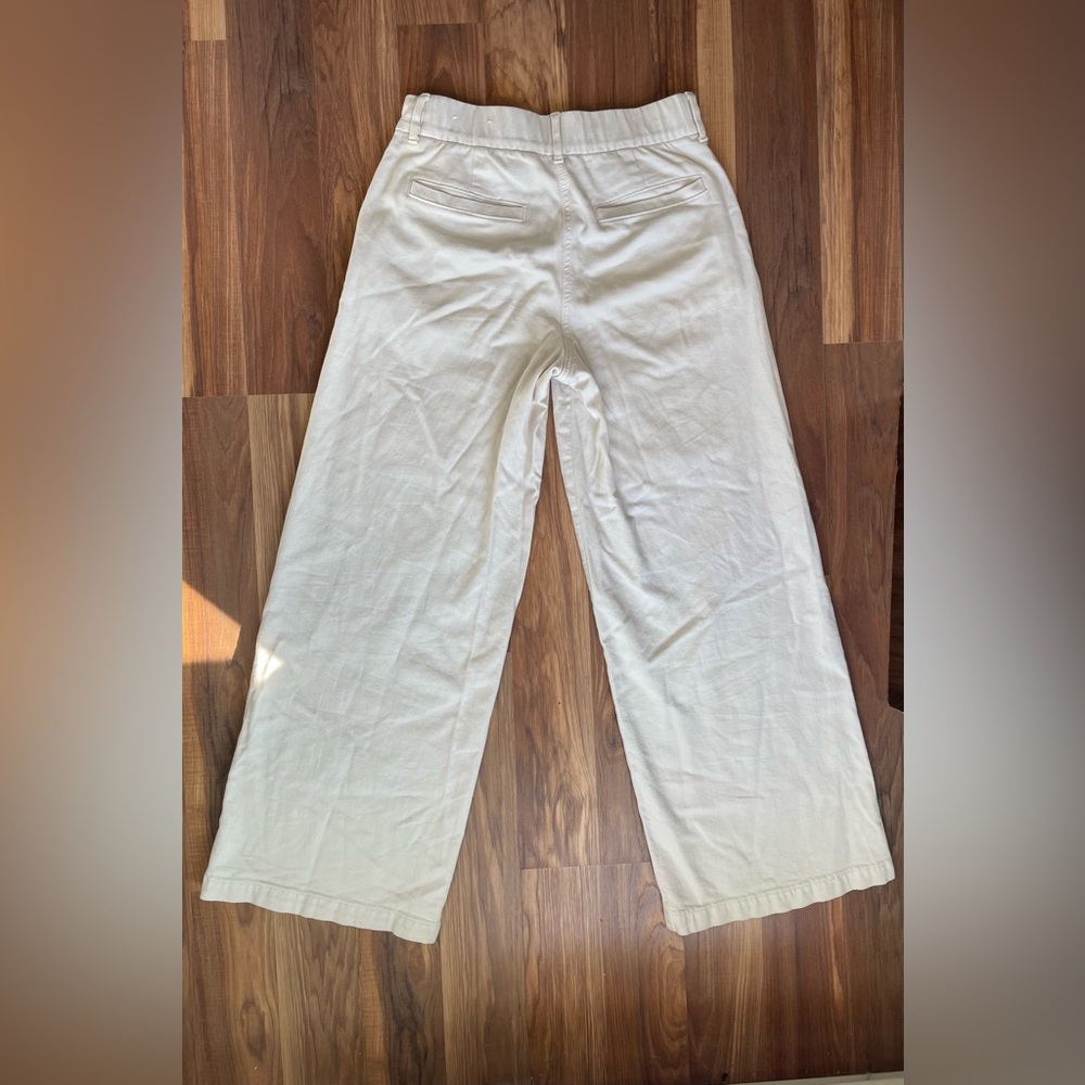 AE Dreamy Drape Stretch High-Waisted Trouser
Size: 2 Regular | Cream - Picture 7 of 7